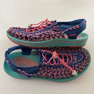 KEEN Uneek Sandals Size 7